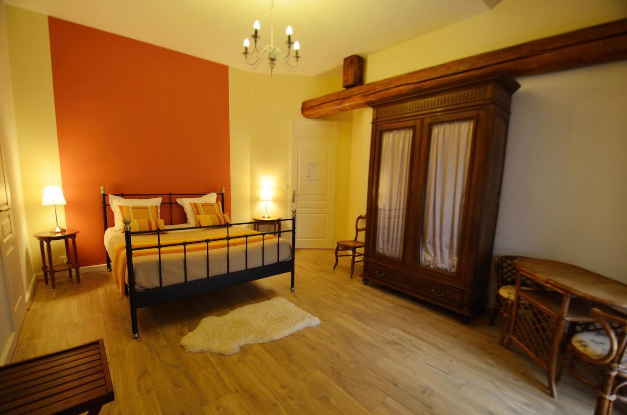Chambre D'Hotes Le Jardin Des Pierres Dorees Marcy Экстерьер фото