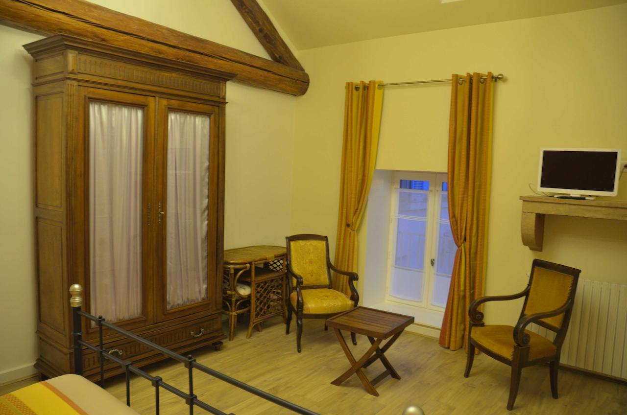 Chambre D'Hotes Le Jardin Des Pierres Dorees Marcy Номер фото